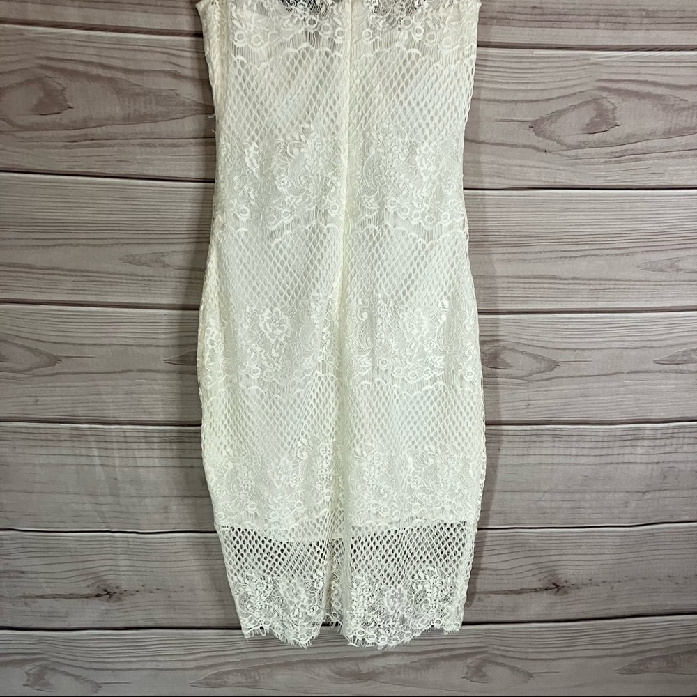 STYLE Stalker Elliot Bodycon Lace Midi Dress - Picture 10 of 14